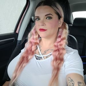 Meet your Posher, Cristal